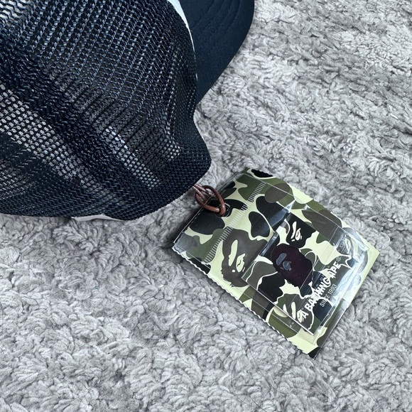 NWT BAPE WAIST POUCH/FANNY BAG - Picture 4 of 5